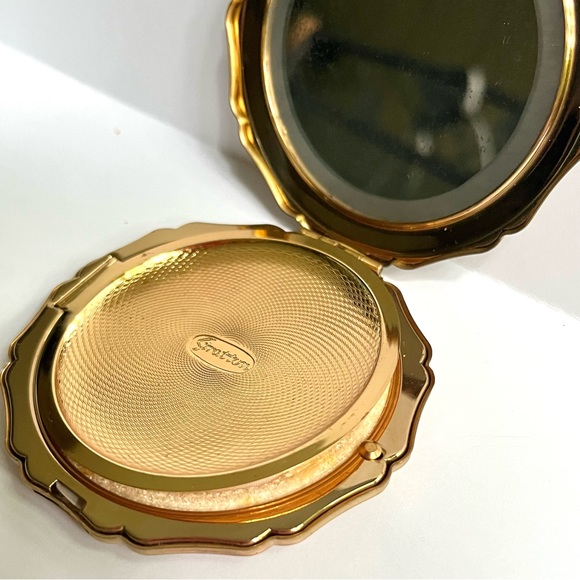 1950s VTG Stratton England Compact Mirror w/ Peacock + Flowers on Black Enamel - Picture 5 of 14